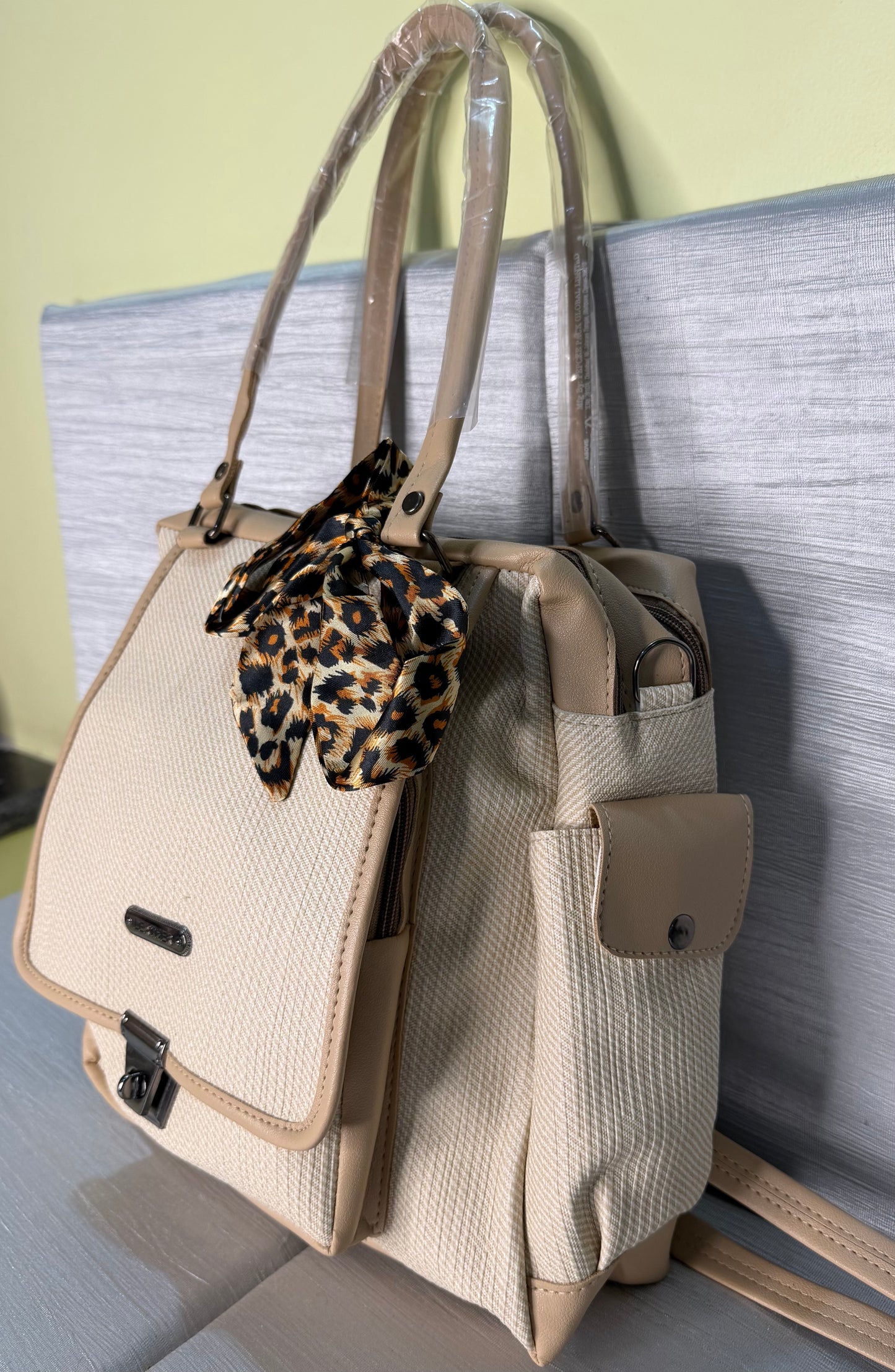 Beige tote + Backpack Bag 2