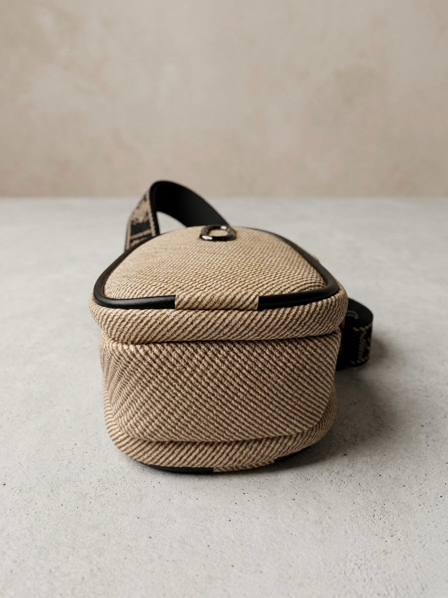 Beige crossbody bag